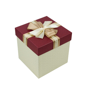 Boîtes cadeaux carrées en ruban recyclé à prix avantageux en vente flash - Product Image 3