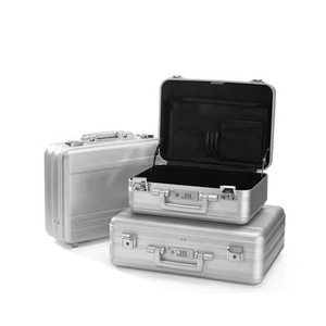 Hard Silver Integral Die-Casting Aluminum <strong>Briefcase</strong>