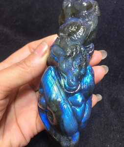 Alta calidad tallada mano natural labradorita piedra dragón con hermosa luz de flash - Product Image 2