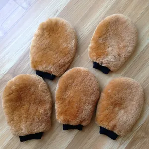 Car detailing short hair car wash mittens soft sheepskin clean gloves