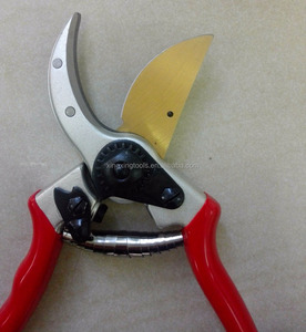 Kéo cắt tỉa có lưỡi mạ titan - Product Image 2