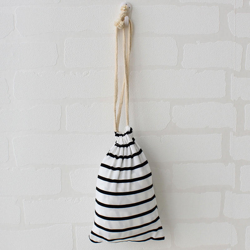 Rayure noire blanche