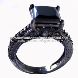 Anillo de plata de primera ley y moissanita para mujer, sortija de boda, plata esterlina 925, corte princesa, Diamante Negro, 2 quilates - Product Image 1