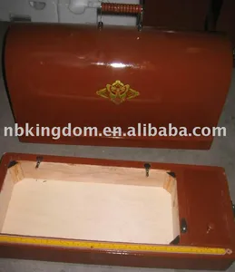 huishoudelijke naaimachine houten kist