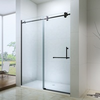 Panneaux de mur de douche en verre trempé avec noir matériel de porte coulissante