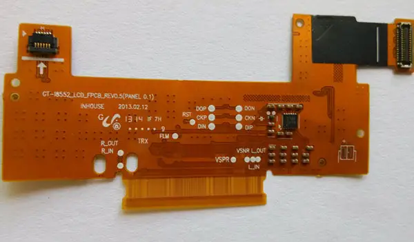 Multi-couche rigide flexible cartes de circuits imprimés
