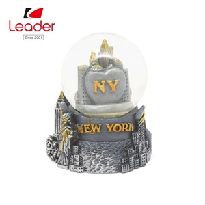 Bán Buôn Mơ Mộng Nhựa Màu Hồng <span class=keywords><strong>65Mm</strong></span> Quả Cầu Tuyết New York Quả Cầu Tuyết Quả Cầu Pha Lê Quả Cầu Tuyết - Product Image 3