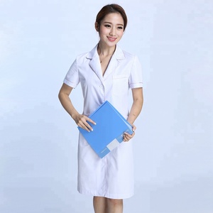 Divisa Ospedaliera Bianca/Abbigliamento da Lavoro per Infermieri - Product Image 1