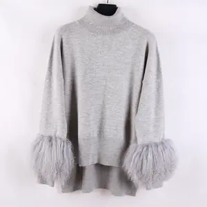 Pull en tricot à manches longues pour femmes à col roulé en laine mélangée de couleur unie personnalisé avec bordure en fourrure sur les manches