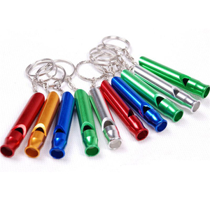 Silbato <span class=keywords><strong>de</strong></span> emergencia <span class=keywords><strong>de</strong></span> aleación <span class=keywords><strong>de</strong></span> aluminio ligero para deportes al aire libre sonido fuerte <span class=keywords><strong>de</strong></span> tono alto para escalada Camping senderismo caza - Product Image 2