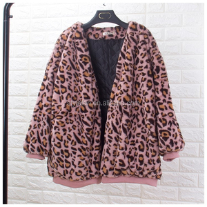 Vente chaude d'usine STYLEFAN Poncho épais vintage en <span class=keywords><strong>fausse</strong></span> <span class=keywords><strong>fourrure</strong></span> à carreaux <span class=keywords><strong>jaune</strong></span> pour femmes, bouton couvert, prix bas - Product Image 5