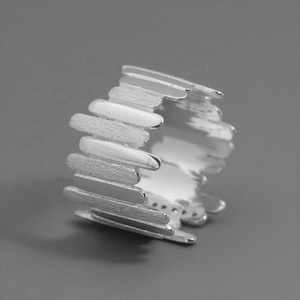 Loto divertente all'ingrosso nuovo fatto a mano in zircone naturale stile minimalista linee parallele anello in <span class=keywords><strong>argento</strong></span> 925 Sterling alta gioielleria per le donne - Product Image 3