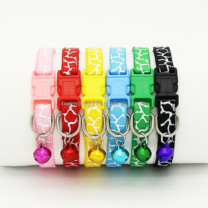 Collar de gato de nailon bonito barato en stock al por mayor