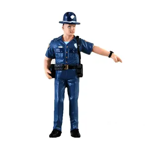 High Quality Custom Design Polyresin Miniature 1:24 Scaled Police Figurine