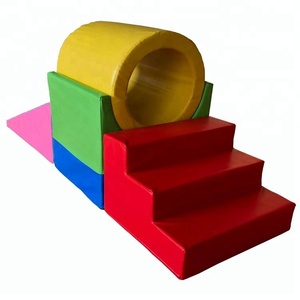 Combinación de Juego Suave para Niños con Túnel de Escalada y Formas Blandas - Product Image 1