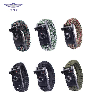 Bracelet de survie multifonction avec thermomètre, boussole, sifflet allume-feu, multi-outils vente en gros - Product Image 3