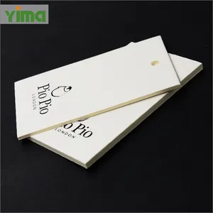 China Personalizado 1MM 2MM 3MM etiqueta colgante impresa cartón grueso papel reciclado etiquetas oscilantes para ropa