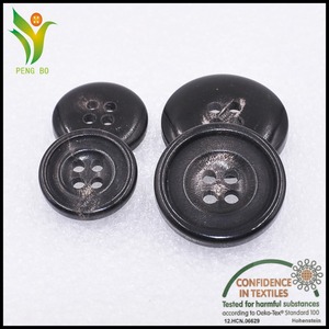 Negro ronda botones <span class=keywords><strong>de</strong></span> cuerno <span class=keywords><strong>de</strong></span> vaca para <span class=keywords><strong>las</strong></span> señoras traje - Product Image 3