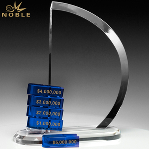 Prix du trophée de fixateur de buts en cristal personnalisé en gros avec cube violet - Product Image 1