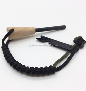 Fire Starter Ferrocerium Rob <span class=keywords><strong>Survival</strong></span> <span class=keywords><strong>Kit</strong></span> Đá Lửa Ngoài Trời Với Tay Cầm Bằng Gỗ Và Tiền Đạo Ngoài Trời <span class=keywords><strong>Survival</strong></span> Dụng Cụ Đa Chức Năng - Product Image 3