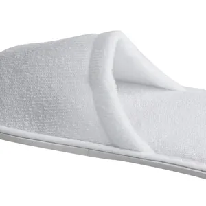 China cheap personalized hotel disposable shower slippers