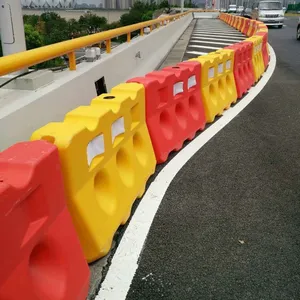 2022 hot sale 1360*650*150 mm safety barrier Factory Price water filled barrier high quality road safety barrier high way used