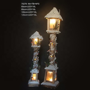 <span class=keywords><strong>Farola</strong></span> <span class=keywords><strong>de</strong></span> madera con luz LED <span class=keywords><strong>de</strong></span> Santa <span class=keywords><strong>Navidad</strong></span> para decoraciones navideñas, fábrica, venta al por mayor, farol <span class=keywords><strong>de</strong></span> poste <span class=keywords><strong>de</strong></span> lámpara navideña - Product Image 4