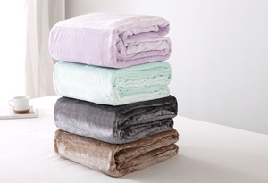 mejor vendedor de color sólido <span class=keywords><strong>super</strong></span> acogedora 100% poliéster de franela de lana manta yiwu mercado al por mayor - Product Image 2