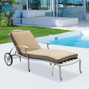 Fundido alumbre <span class=keywords><strong>tumbona</strong></span> <span class=keywords><strong>con</strong></span> <span class=keywords><strong>ruedas</strong></span> silla al aire libre Silla de salón - Product Image 2