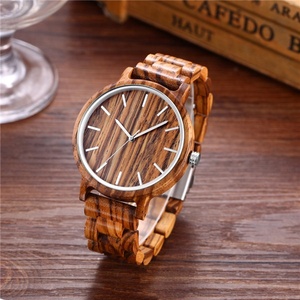 <span class=keywords><strong>Orologio</strong></span> <span class=keywords><strong>da</strong></span> <span class=keywords><strong>polso</strong></span> <span class=keywords><strong>da</strong></span> uomo <span class=keywords><strong>in</strong></span> <span class=keywords><strong>legno</strong></span> naturale con Logo personalizzato con cinturino <span class=keywords><strong>in</strong></span> <span class=keywords><strong>legno</strong></span> all'ingrosso - Product Image 4