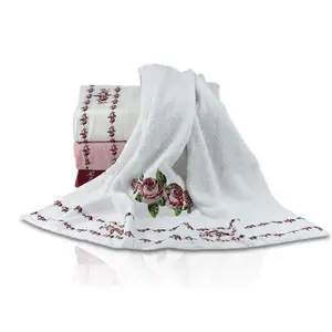 hot sale 100% Cotton embroidered Bath Towels white lace towels