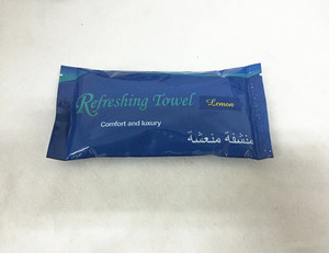Sachet unique innovant serviette en coton humide rafraîchissante imprimé personnalisé parfum doux lingettes nettoyantes emballées individuellement nouveau