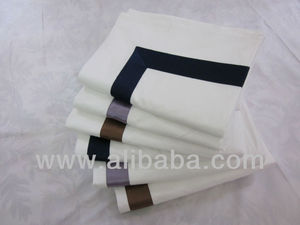 Fundas de almohada de hotel bordadas de lujo - Product Image 2