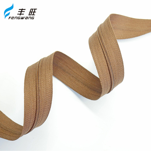 Usine <span class=keywords><strong>en</strong></span> gros personnalisé prix bas <span class=keywords><strong>fermeture</strong></span> <span class=keywords><strong>éclair</strong></span>, bobine nylon rouleaux de <span class=keywords><strong>fermeture</strong></span> à glissière - Product Image 1