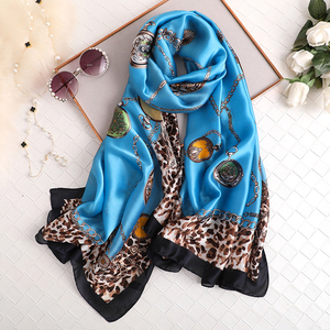 Sciarpa di Lusso in Seta con Stampa Leopardata, Stile Lungo da Spiaggia, Moda Sexy per Donne - Product Image 5