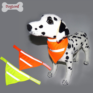 Écharpe pour chien en nylon personnalisée en gros <span class=keywords><strong>Bandana</strong></span> à motif solide néon réfléchissant haute visibilité pour l'été, l'hiver et le printemps - Product Image 5