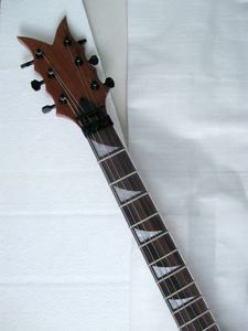 กีตาร์ไฟฟ้าเว่ยฟาง รีบอน 6 สาย แกะสลักด้วยมือ พร้อมระบบเทรโมโล ฟลอยด์ โรส - Product Image 4