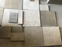 Panneau mural en béton gris foncé, béton