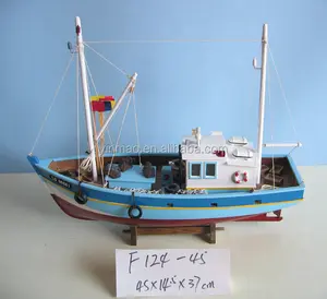 Modelo de madeira do navio De Pesca, Azul 45x14.5x37cm , 2 stand postes modelo De navio de Pesca, bandeiras náuticas barco de Camarão Caranguejo modelo replic