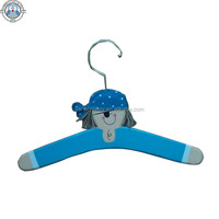 Cintre à vêtements en bois pour enfants, thème pirate, pour la décoration de la chambre d'enfant