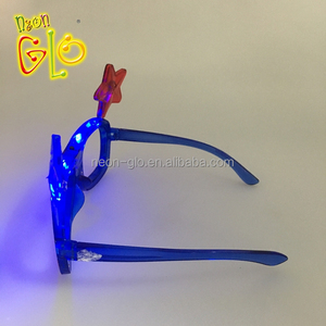Night Party Lampeggiante Bicchieri di Plastica LED Occhiali Da Sole Stella per 4th of July - Product Image 2