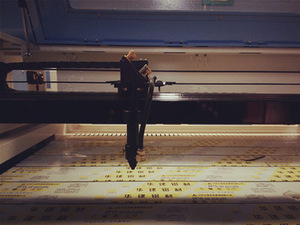 Ý Tưởng Kinh Doanh Nhỏ/Nhà Phân Phối Muốn/Váy <span class=keywords><strong>Laser</strong></span> Engraver LG500 (Đứng) - Product Image 4