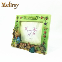 Cadre photo vert 3.5x5 pouces en poly résine Peter Rabbit Cadre photo Fruits mélangés pour enfants Décoration intérieure et décoration