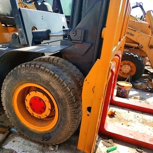 Carretilla elevadora TCM FD100 usada de alta calidad a la venta - Product Image 2