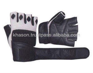 Gants de cyclisme d'hiver de haute qualité pour les sports de plein air Matériau polaire gris et noir Caoutchouc et EVA Produit du fabricant - Product Image 2