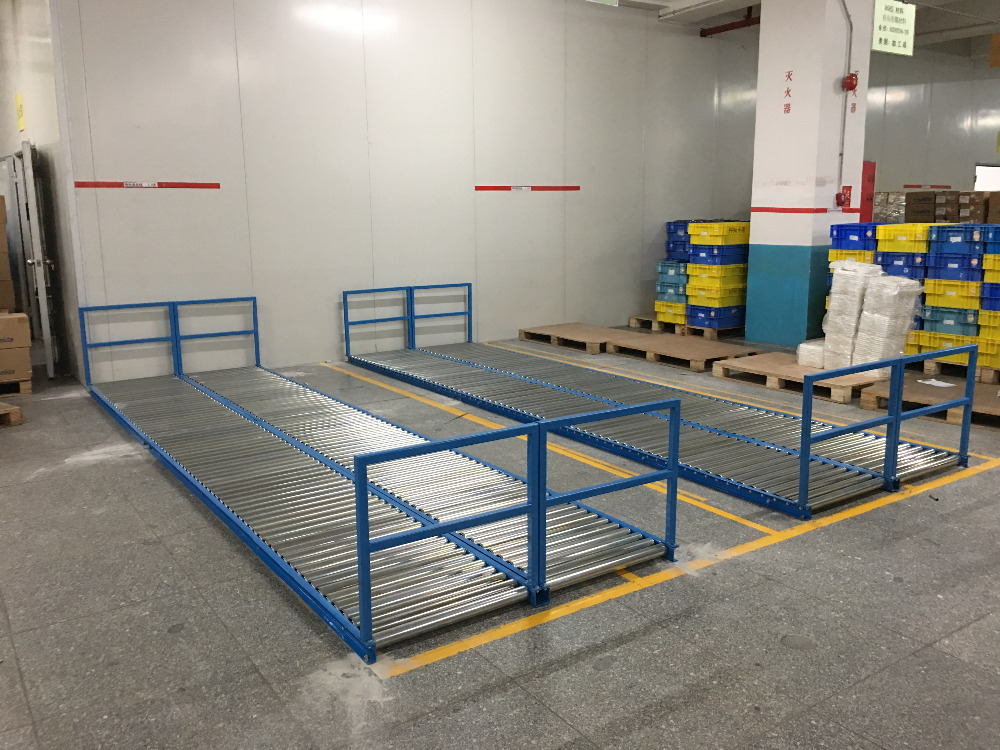 Entrepôt Étagère De Stockage Adapté Aux Besoins Du Client de Palette De Rouleau De Gravité Support D'écoulement