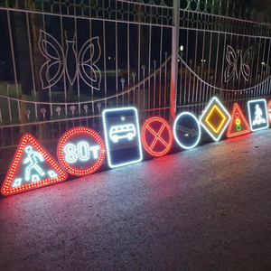 Señal de Advertencia de Tráfico para Estacionamiento Solar de Aluminio con LED - Product Image 1