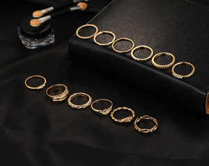 Модный набор золотых колец средней длины оптом NS2018036 - Product Image 4
