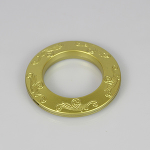 Oeillets de <span class=keywords><strong>rideau</strong></span> ronds en plastique PP doré anti-rouille <span class=keywords><strong>avec</strong></span> clip, fabriqués en Chine - Product Image 4