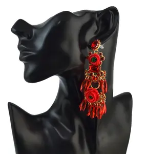 女士仿饰品时尚树脂花形长吊式耳环